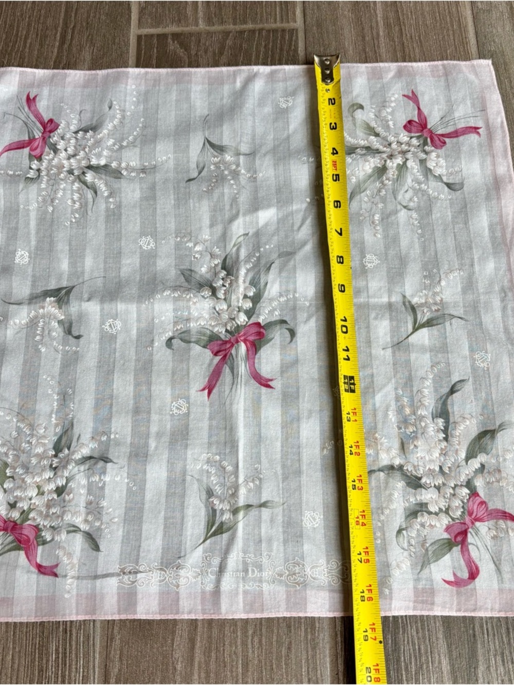 Christian Dior Floral Lily of the Valley Scarf/Handkerchief/Bandana Sz 18.75” - Picture 12 of 13